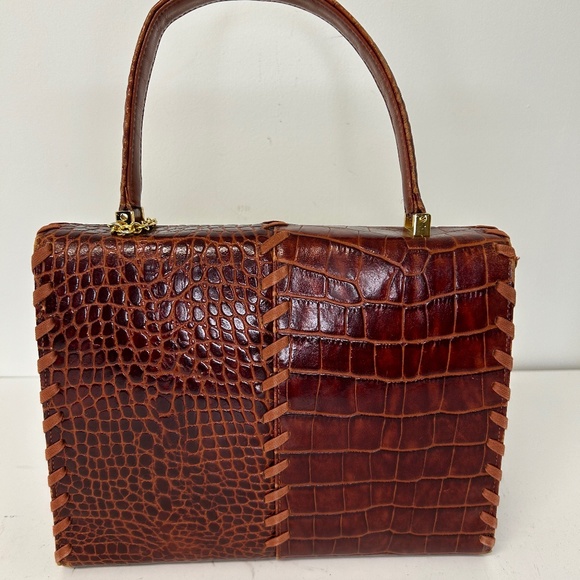 Yves Saint Laurent Vintage Classic Bag - Picture 3 of 16